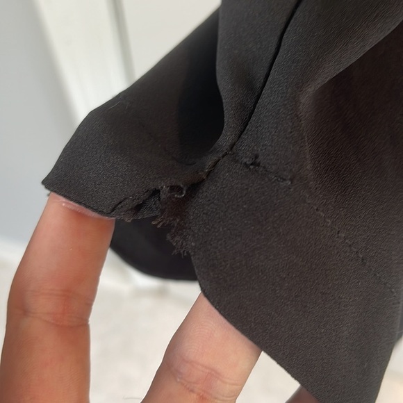 H&M women’s simple black dress - Picture 6 of 6